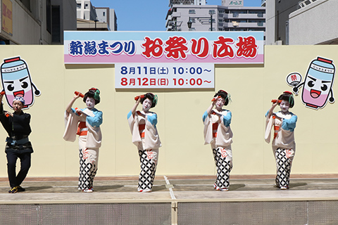 お祭り広場